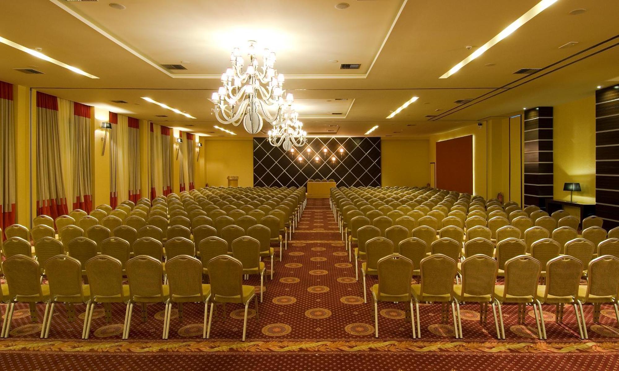 Limneon Resort & Spa カストリア エクステリア 写真 The ballroom