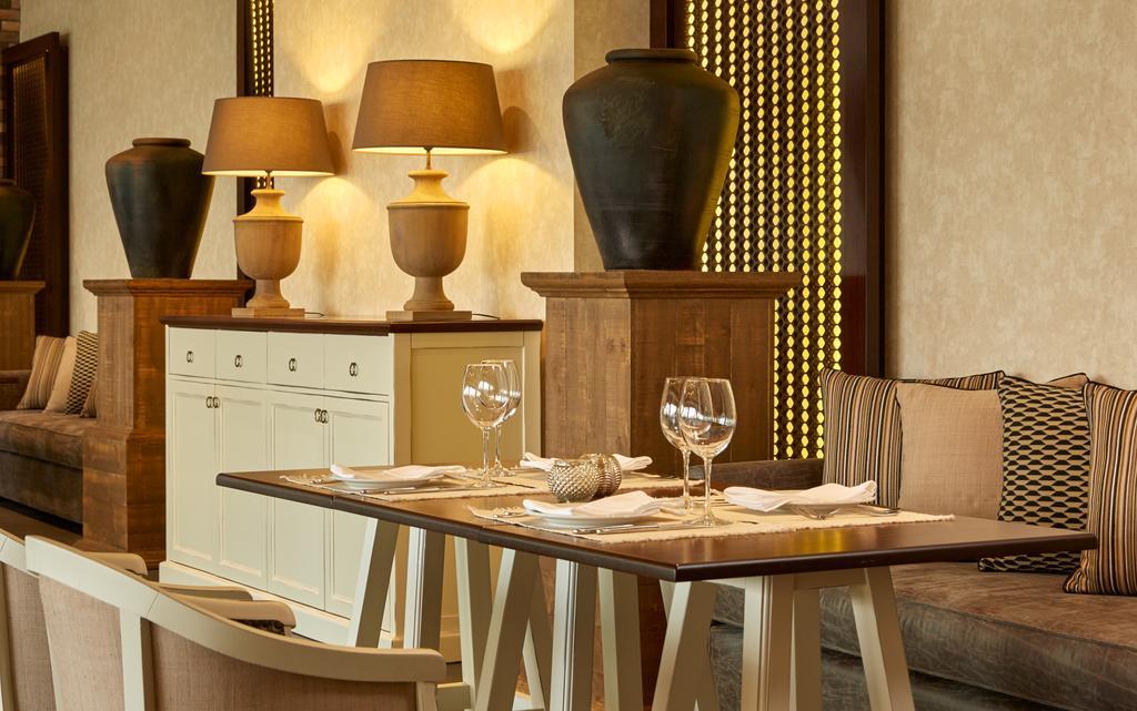 Limneon Resort & Spa カストリア エクステリア 写真 The restaurant