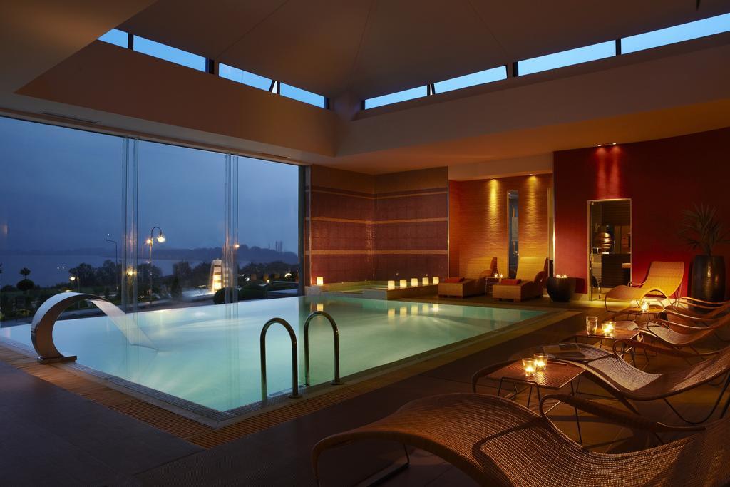 Limneon Resort & Spa カストリア エクステリア 写真 The spa at the Taj Mahal Palace, Mumbai